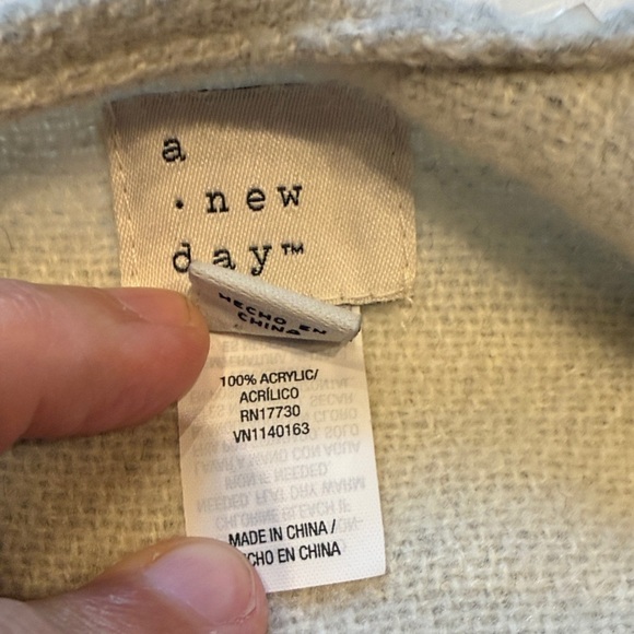 A New Day Travel Shrug Lightweight Soft Poncho, Grey, One Size - Picture 4 of 6